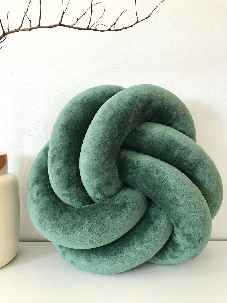 Throw Knot Pillow-15 inches
