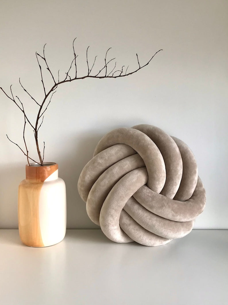 Throw Knot Pillow-15 inches