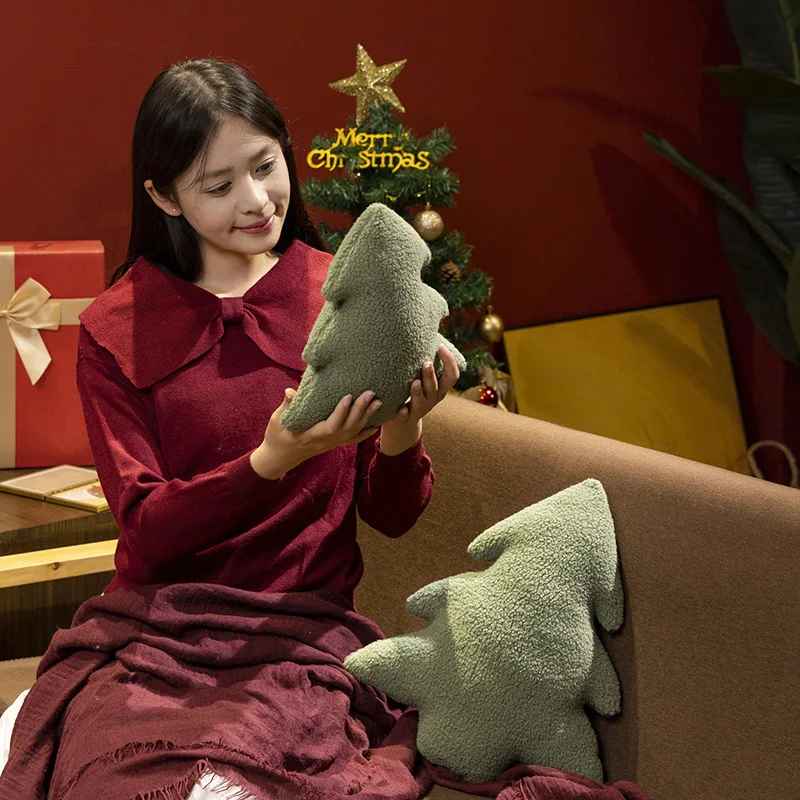 KNOTZ CHRISTMAS TRFEE