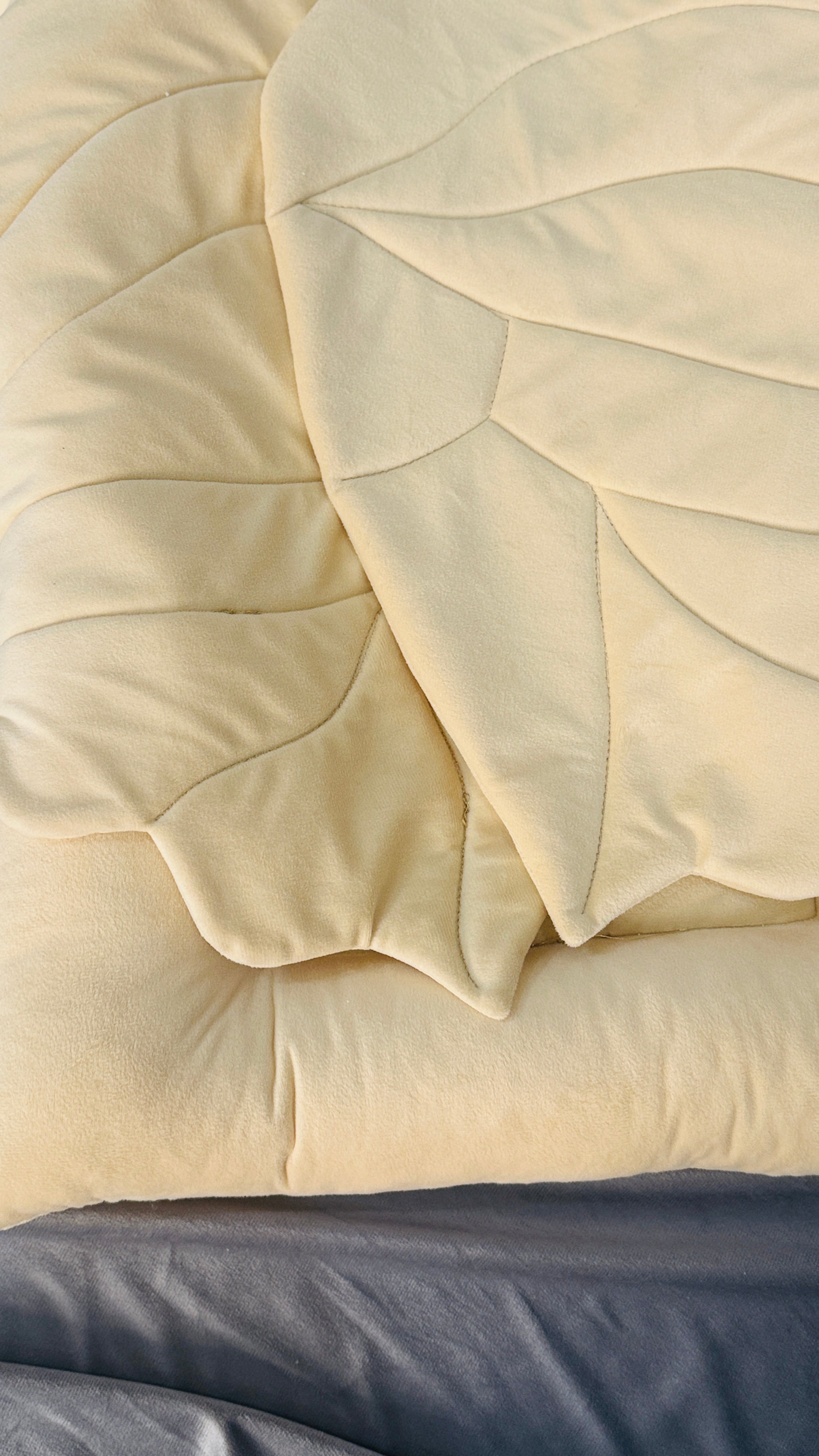 Velvet Baby Nest Cocoon – Soft Infant Pod 90-52-cm