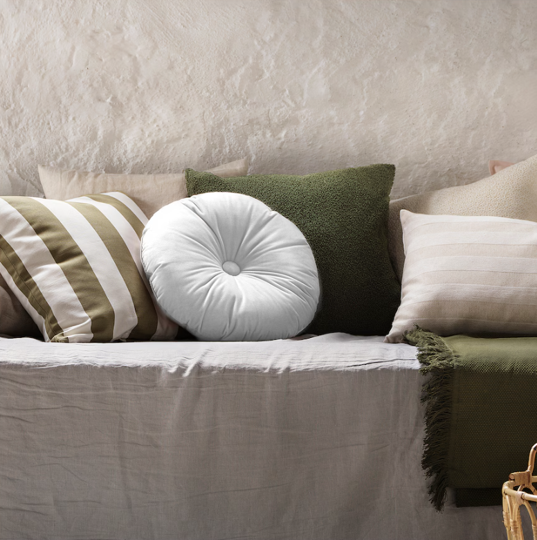 KNOTZ rounded o-cushion