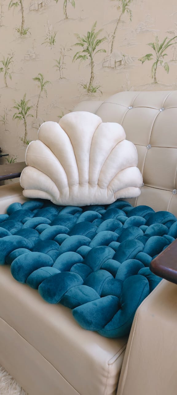 KNOTZ Shell Pillows/Cushions( 18 inch,Velvet Jacquard)