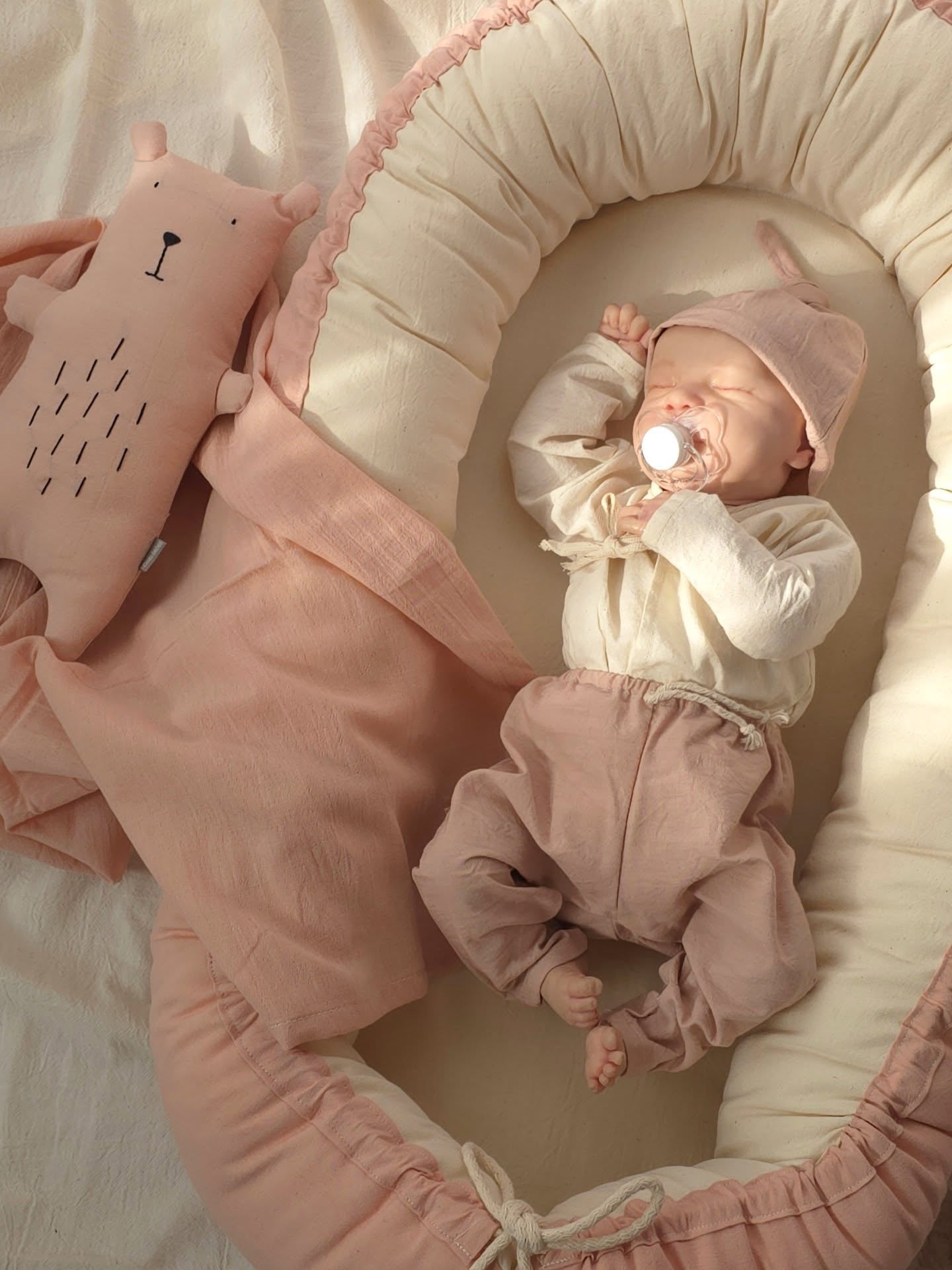 Rose Bloom Baby Nest Pod – Premium Soft Cotton Lounger with Handcrafted Leaf Details