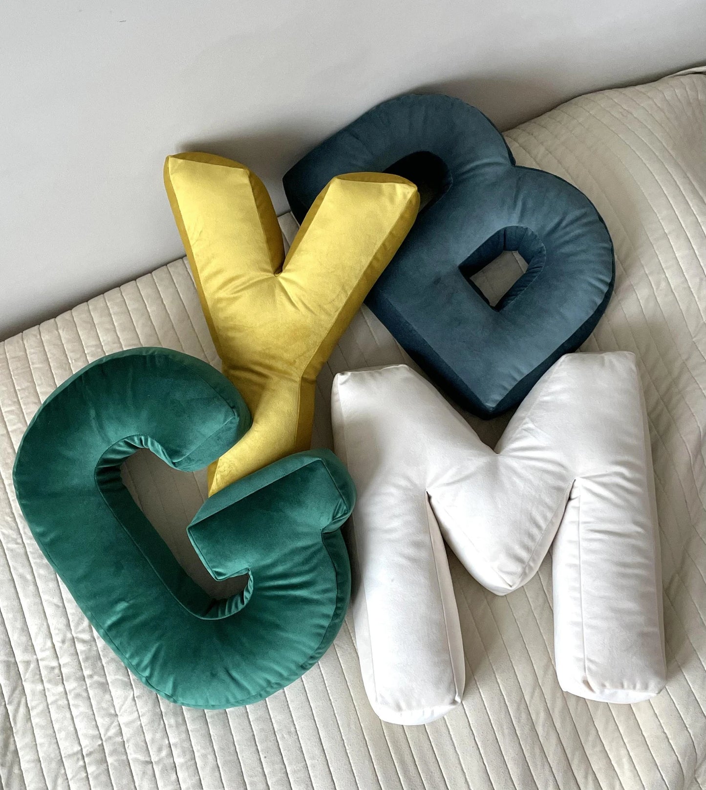 Knotz – Custom Letter Pillow Large: 16" (40 cm)