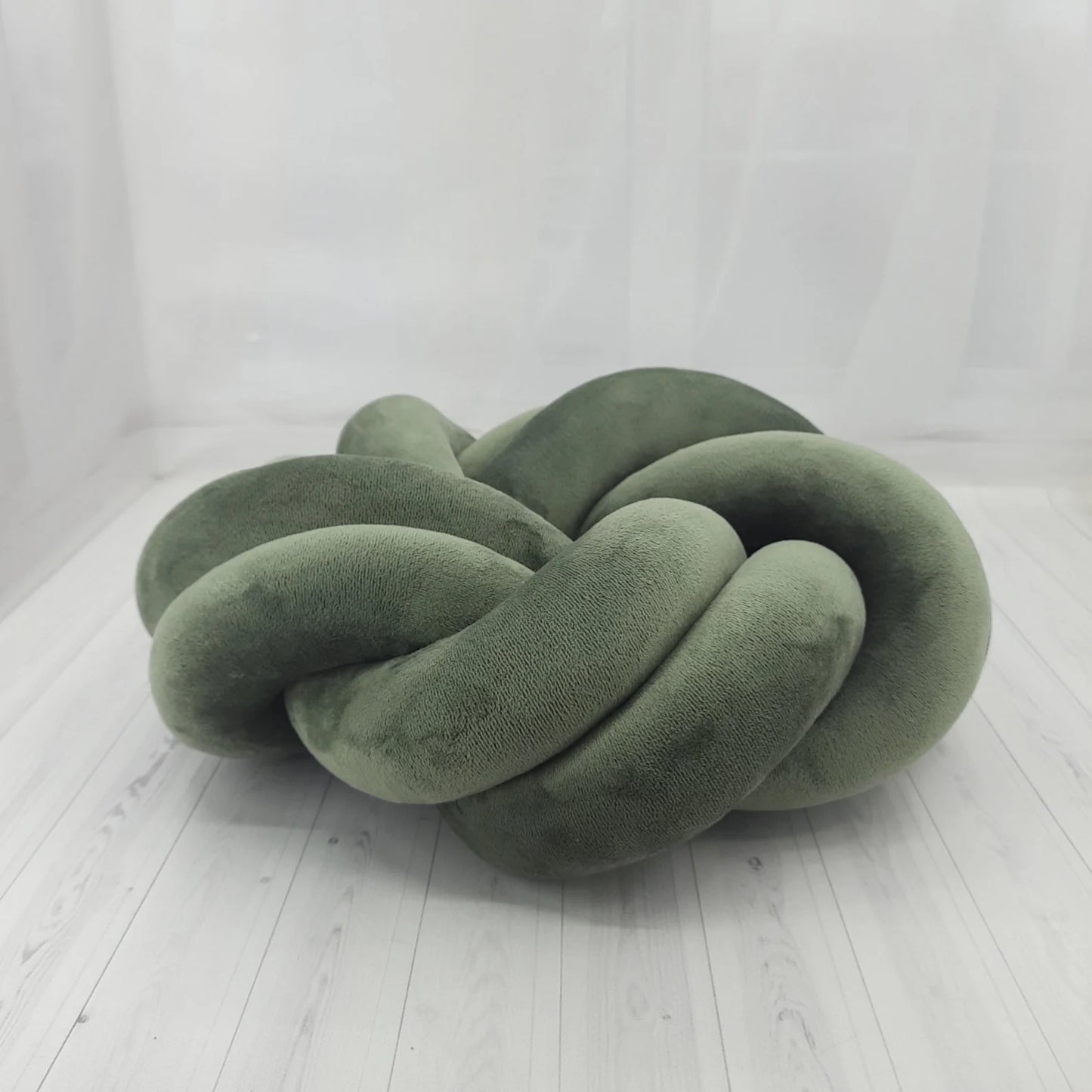 KNOTZ Two knot Circle Pillow