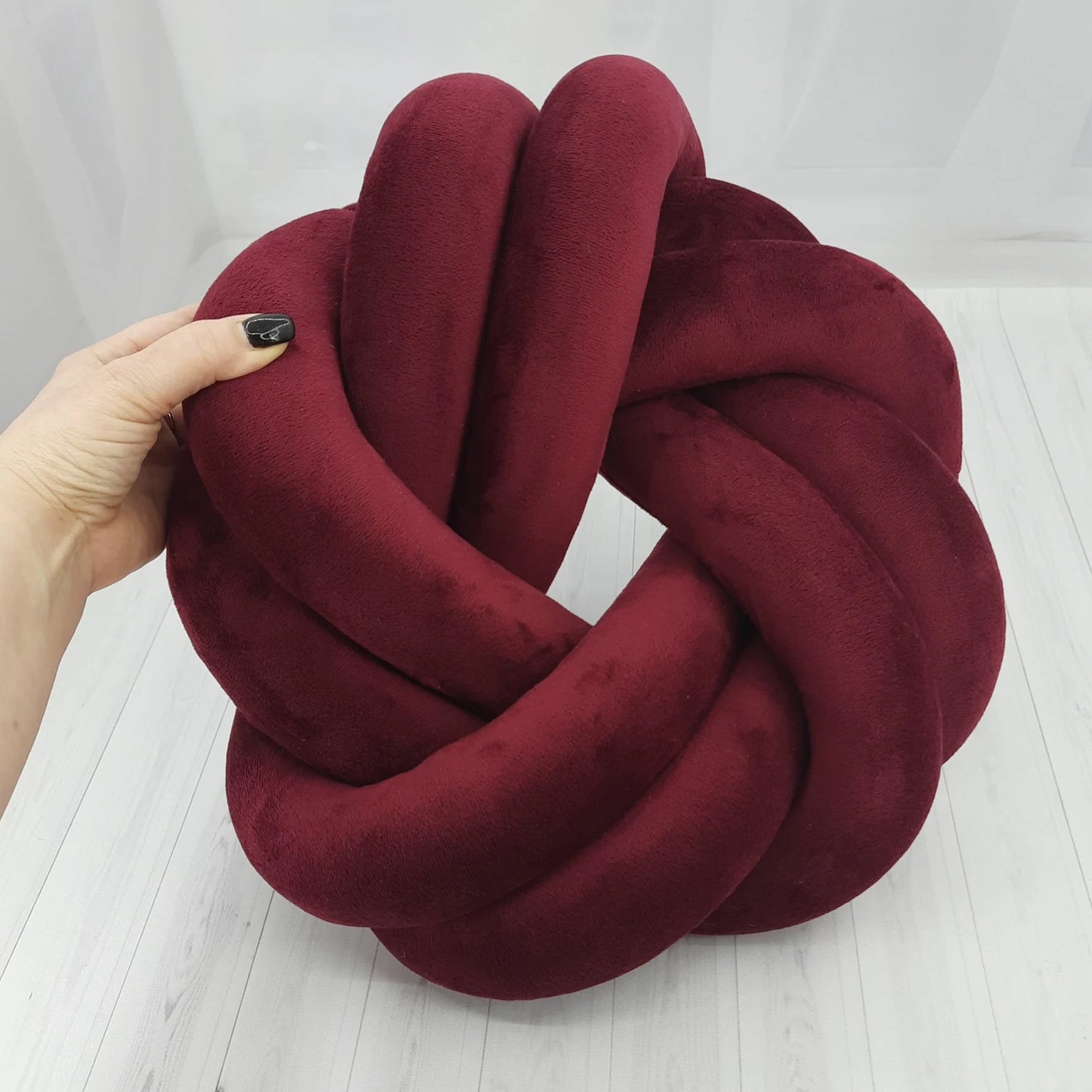 KNOTZ Two knot Circle Pillow