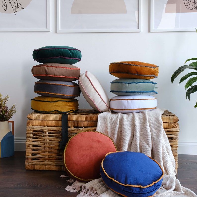 KNOTZ Round Cushion for Sofa (16 diameter)