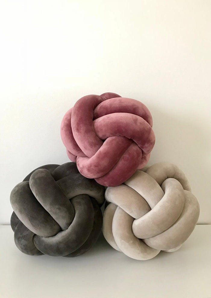 Double Loop Knot Cushion
