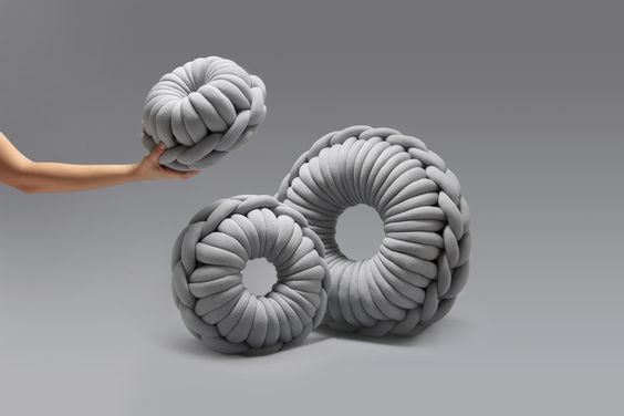 KNOTZ  O-Cushion  PRE-BOOKING