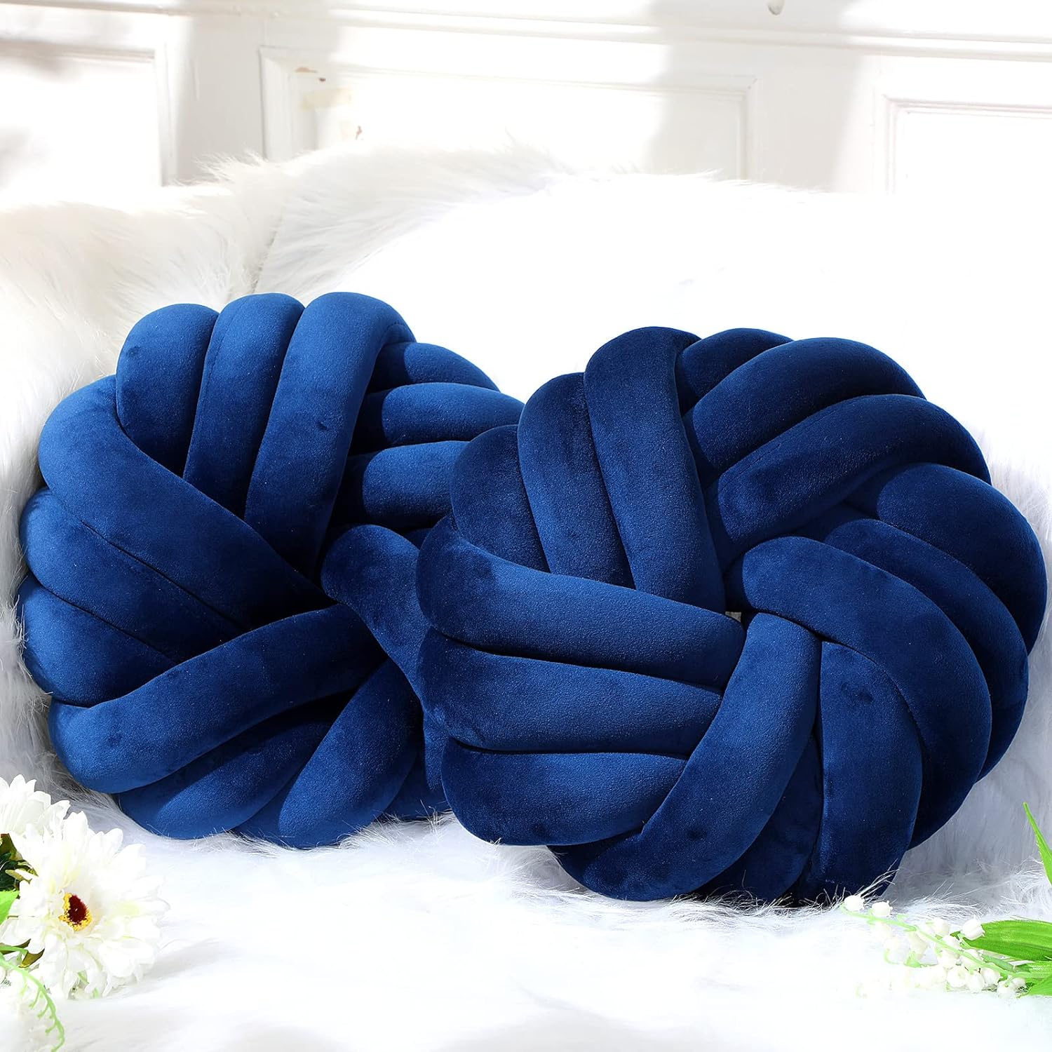 Throw Knot Pillow-15 inches