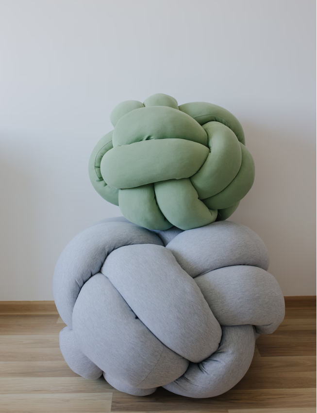 Pouf Knot Ottoman