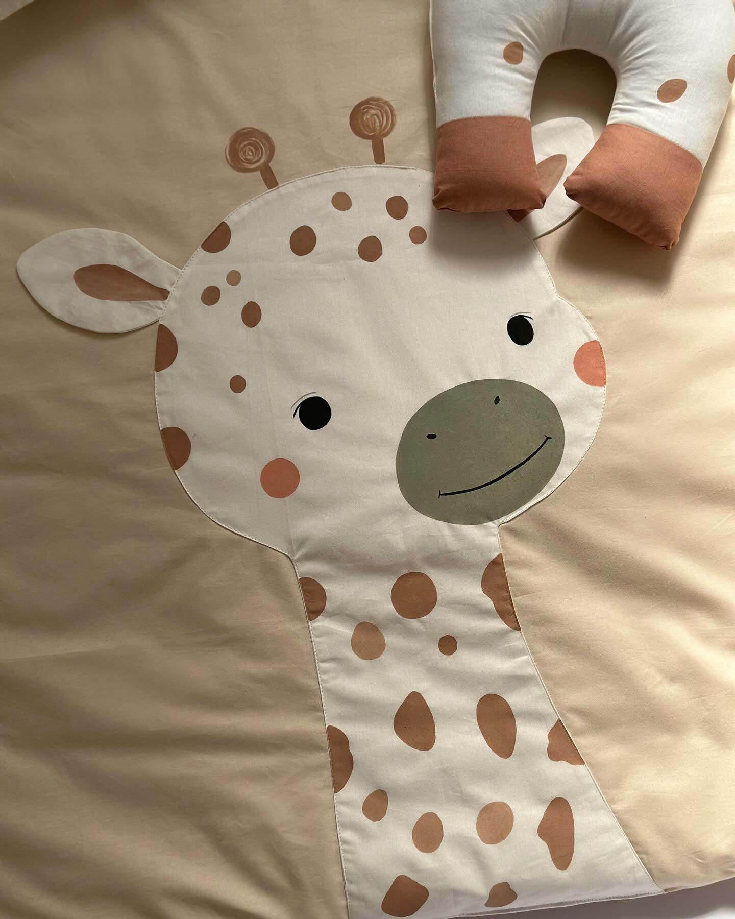 Premium Cotton Giraffe Baby Nursery Set – 4 Piece | Swaddle Wrap, Comforter, Cushion & Pillow