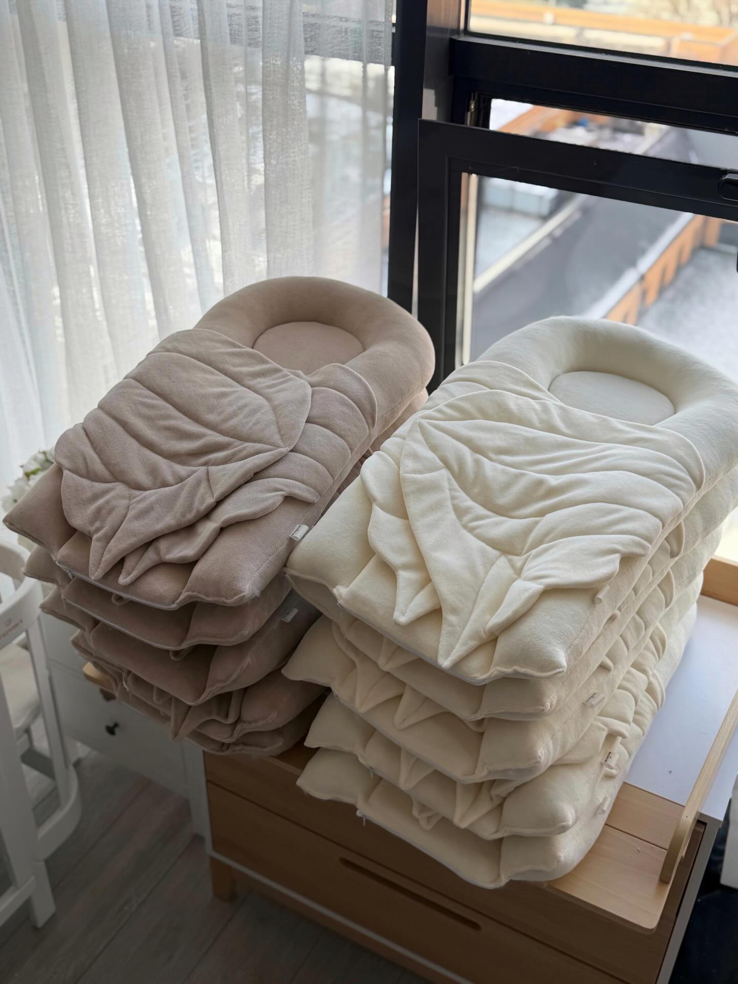 Velvet Baby Nest Cocoon – Soft Infant Pod 90-52-cm